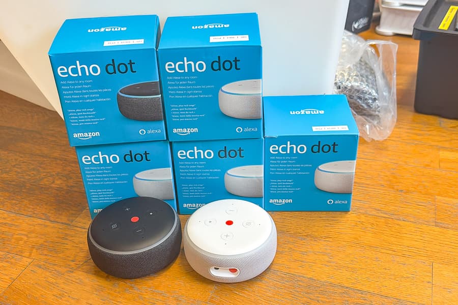 5 Amazon Echo Dots